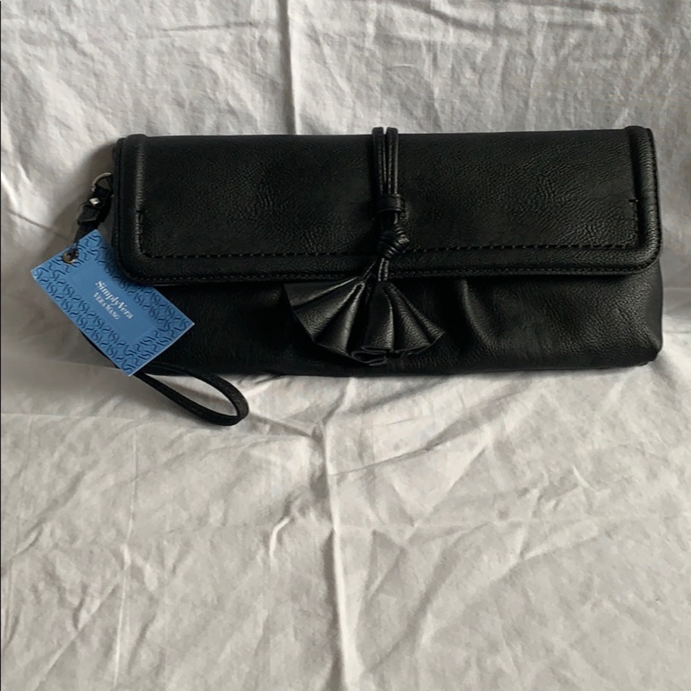 BRAND NEW! Black Simply Vera Clutch!